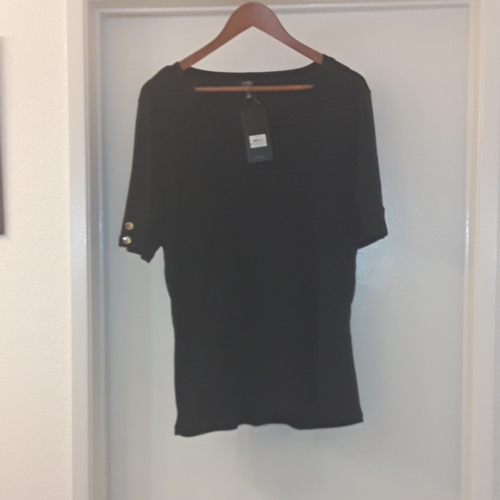 Jones New York t-shirt